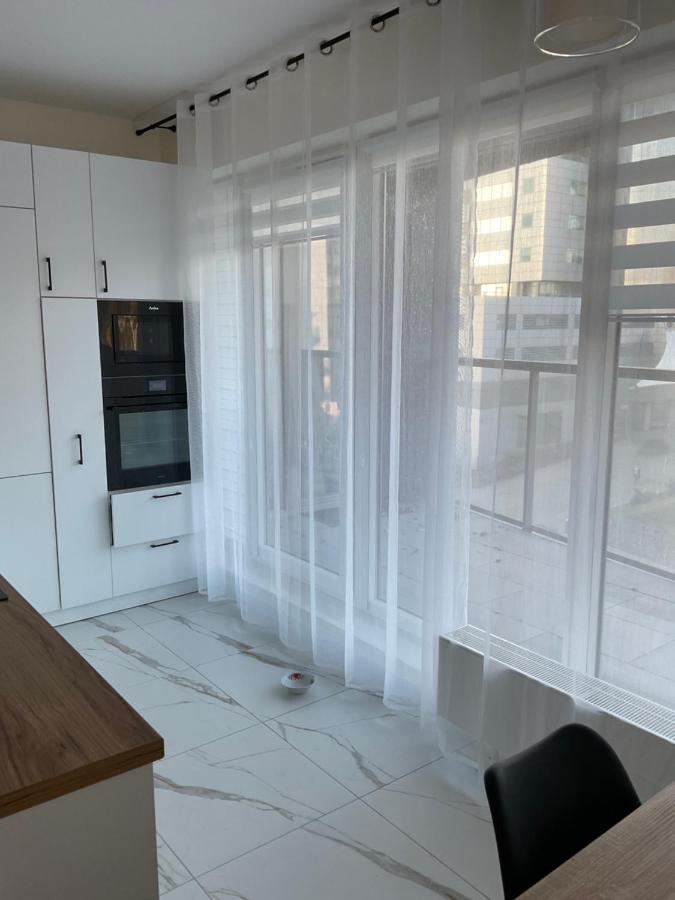 Apartament „Dwie Wieze” Apartman Katowice Kültér fotó