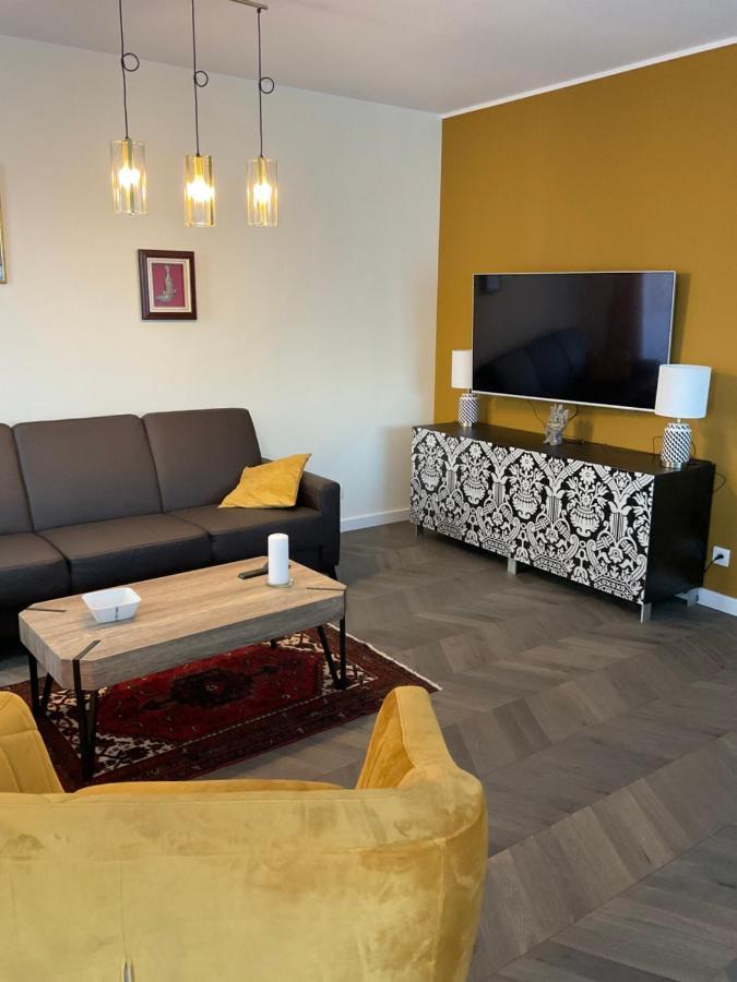 Apartament „Dwie Wieze” Apartman Katowice Kültér fotó