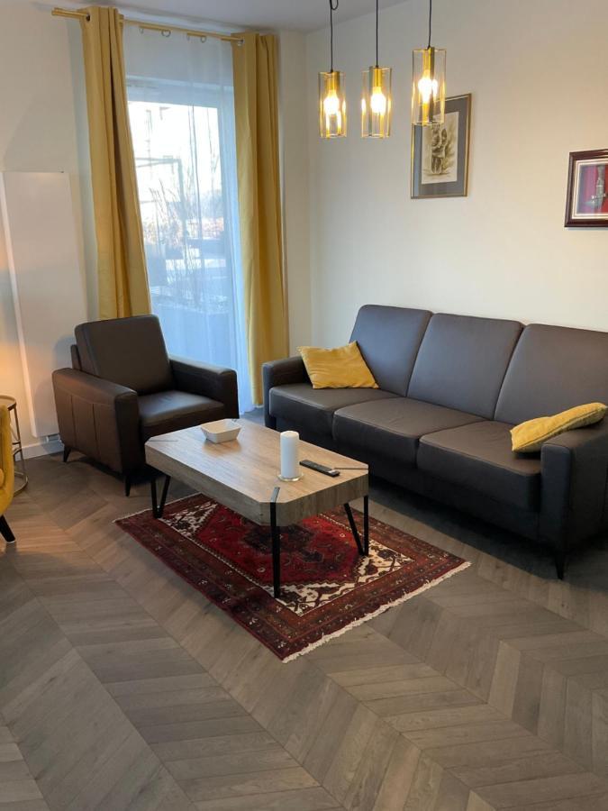 Apartament „Dwie Wieze” Apartman Katowice Kültér fotó