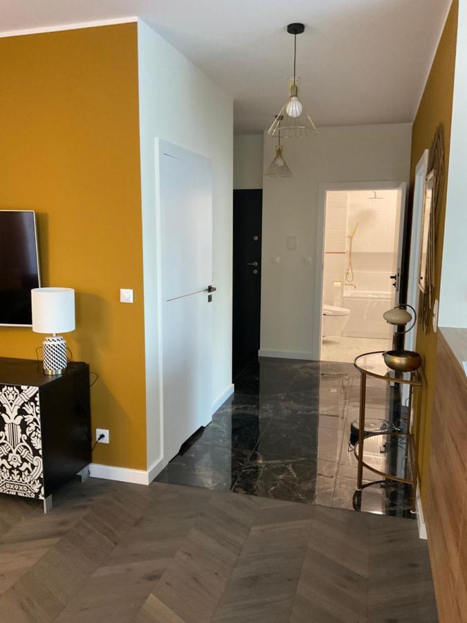 Apartament „Dwie Wieze” Apartman Katowice Kültér fotó