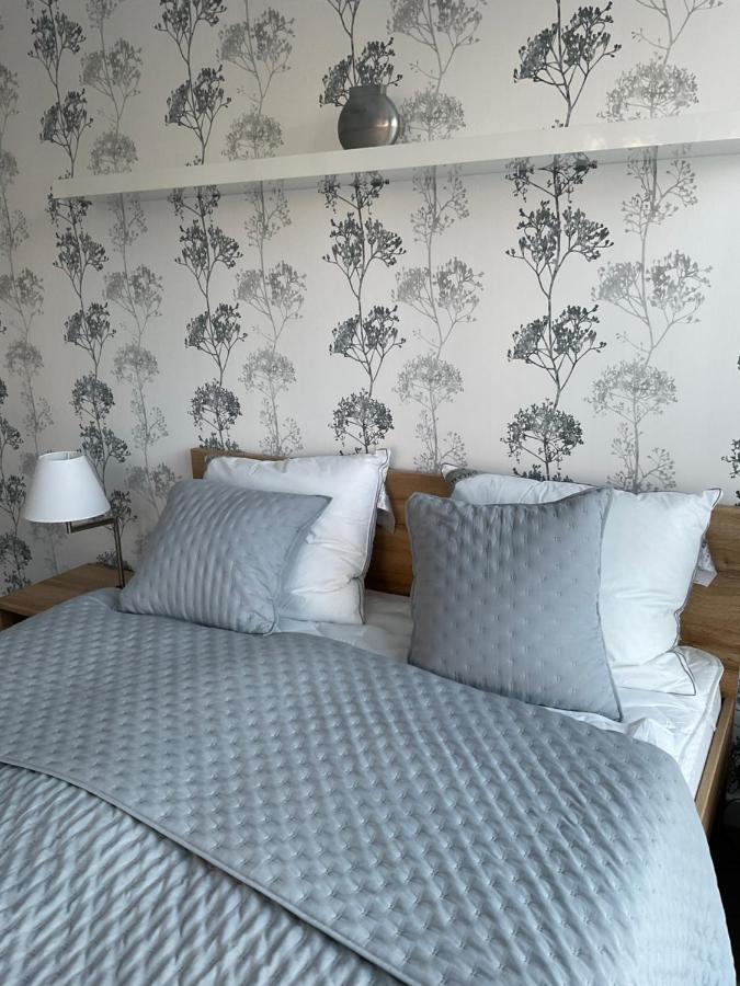 Apartament „Dwie Wieze” Apartman Katowice Kültér fotó